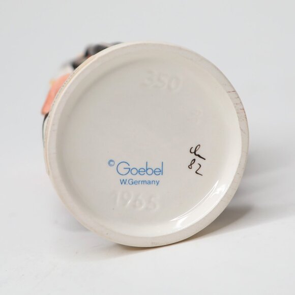 Vintage Hummel Goebel "Sweet Greetings" Girl Figurine W Germany 1965 Porcelain - Picture 5 of 5